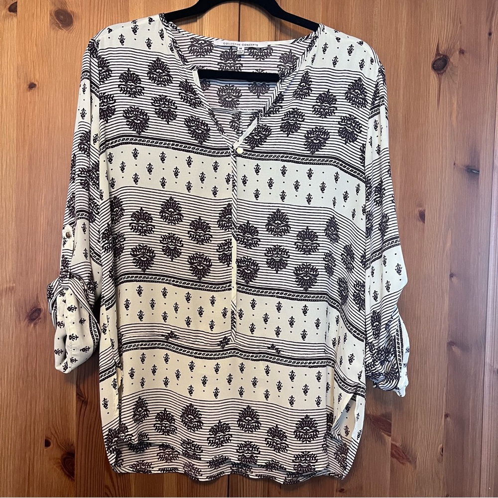 Collective Concepts Cream Boxy Blouse with 3/4 button up Sleeves